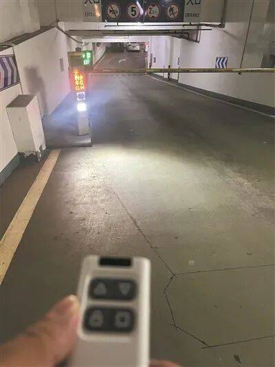 “萬能遙控器”熱賣，能開小區(qū)門禁、停車場道閘？律師提醒！:宏鑫機(jī)械設(shè)備有限公司
