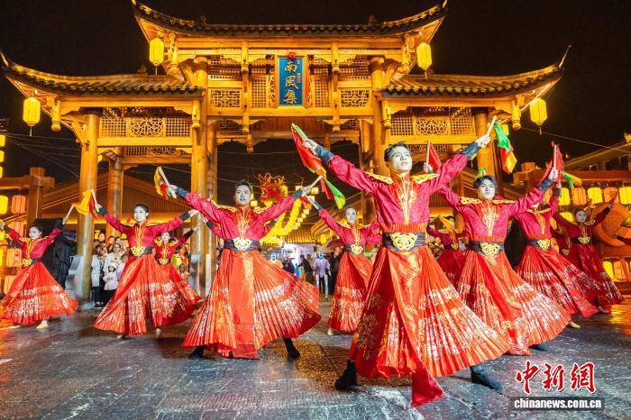 第四屆永州旅發(fā)大會寧遠(yuǎn)舉行 打造舜文化沉浸式文旅盛典:宏鑫機(jī)械設(shè)備有限公司
