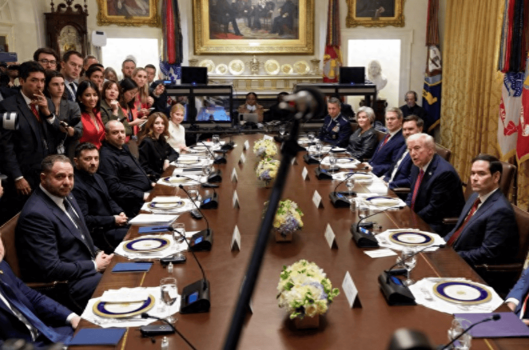 與澤連斯基大吵一架后，特朗普畫(huà)了條線：俄烏都別爭(zhēng)，按我說(shuō)的停火:宏鑫機(jī)械設(shè)備有限公司
