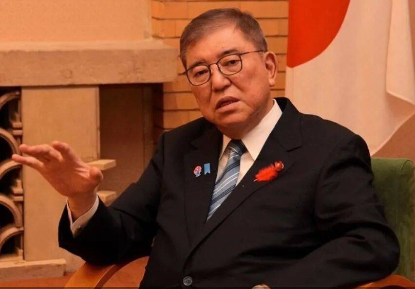 石破茂卸任當天<strong></p>
<p>宏鑫機械設(shè)備有限公司
</strong>，離開官邸時笑得合不攏嘴；此前吐槽當首相太累，沒多少讓人開心的事情:宏鑫機械設(shè)備有限公司
