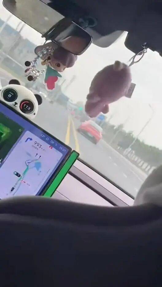 小米汽車市區(qū)飆至時速120公里<strong></p>
<p>宏鑫機械設備有限公司
</strong>，跨雙黃線到對向車道超車……交警回應→:宏鑫機械設備有限公司
