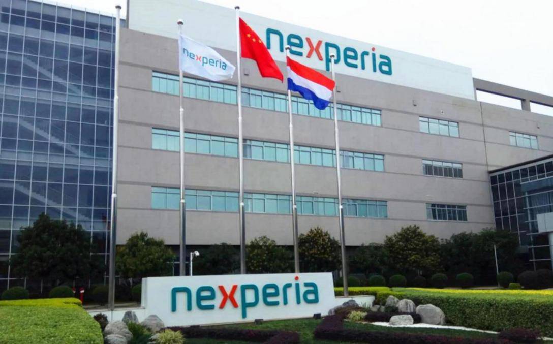 荷蘭主動(dòng)把電話(huà)打到北京<strong></p>
<p>宏鑫機(jī)械設(shè)備有限公司
</strong>，不認(rèn)錯(cuò)也不歸還中企管理權(quán)，中方寸步不讓?zhuān)罕仨毮贸鰝€(gè)交代:宏鑫機(jī)械設(shè)備有限公司
