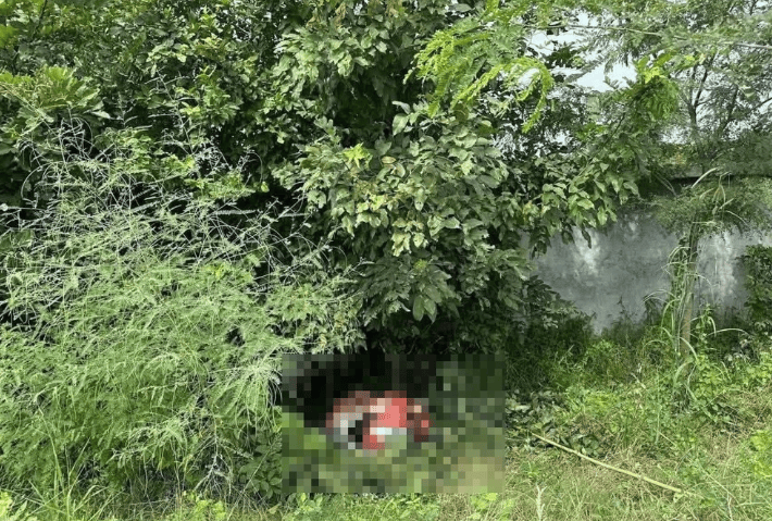 柬埔寨廢棄地發(fā)現(xiàn)一藏尸袋<strong></p>
<p>宏鑫機械設備有限公司
</strong>，死者身上骨折有刀傷:宏鑫機械設備有限公司
