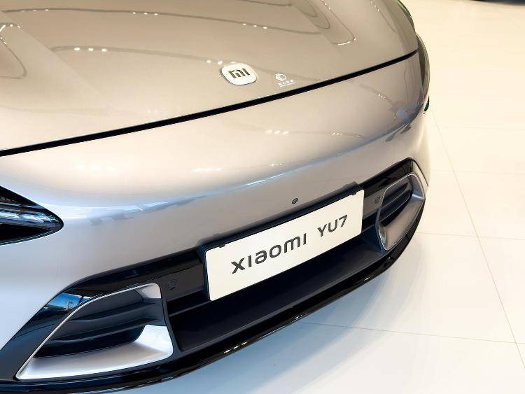 車主稱買小米汽車被另一品牌銷售詛咒“人生最后一輛車”<strong></p>
<p>宏鑫機(jī)械設(shè)備有限公司
</strong>，涉事4S店：已處罰當(dāng)事人:宏鑫機(jī)械設(shè)備有限公司
