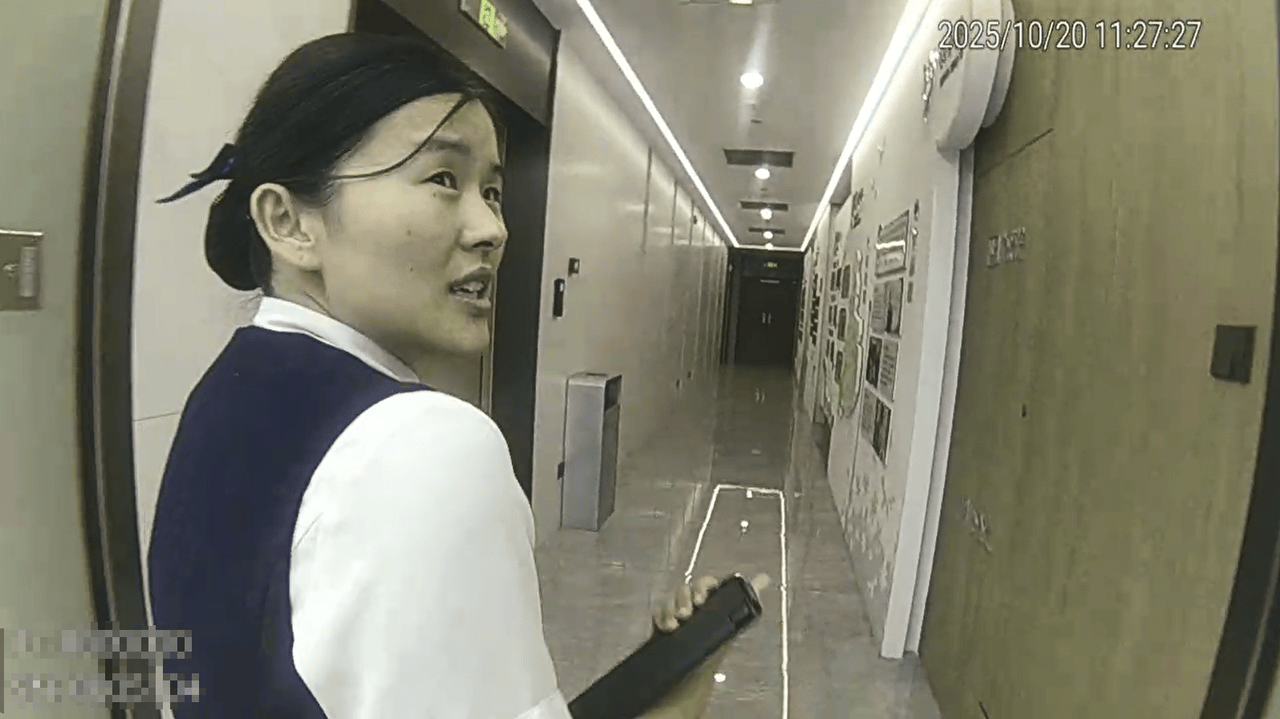 卡里近700萬，杭州84歲老人取錢要“買房”，其實(shí)她已深陷騙局半個(gè)月:宏鑫機(jī)械設(shè)備有限公司
