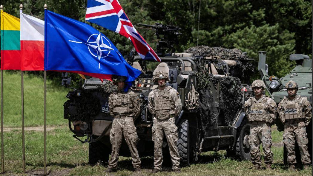 俄羅斯對烏克蘭襲擊一次比一次狠<strong></p>
<p>宏鑫機械設(shè)備有限公司
</strong>，一天扔了268枚炸彈，俄軍蘇-34轟炸機測試炸彈之王:宏鑫機械設(shè)備有限公司
