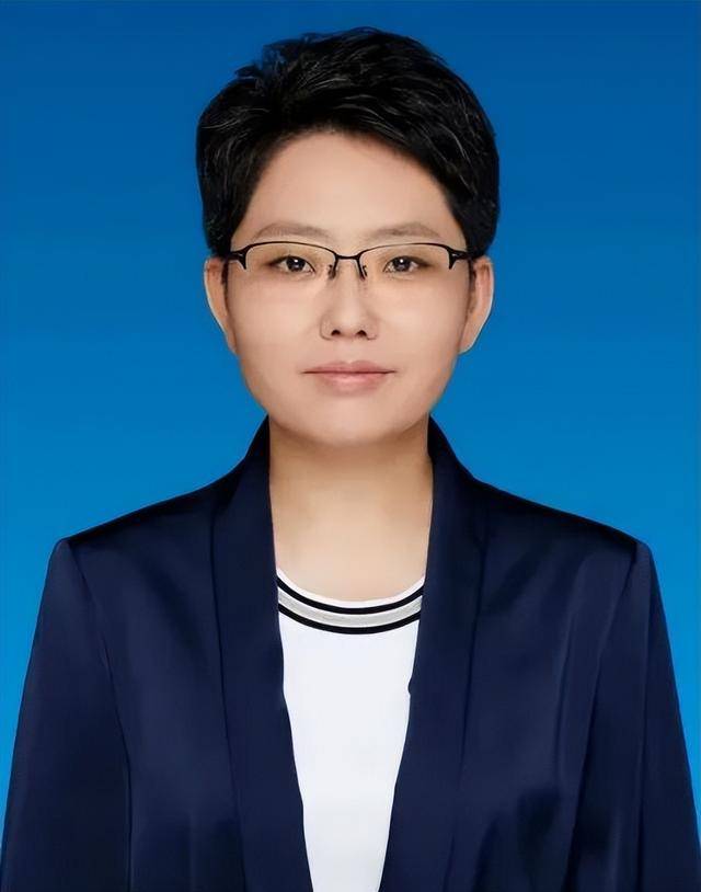 馬珊珊，任市委書(shū)記:宏鑫機(jī)械設(shè)備有限公司
