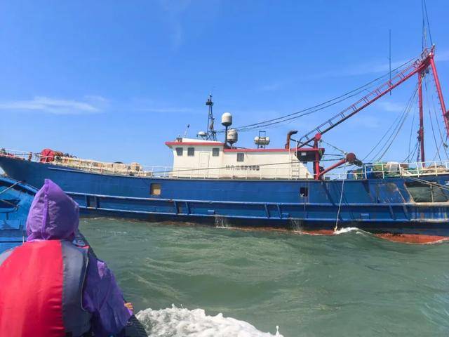 涉案3萬多斤！廣西海洋部門查獲非法捕撈大型漁船！:宏鑫機(jī)械設(shè)備有限公司
