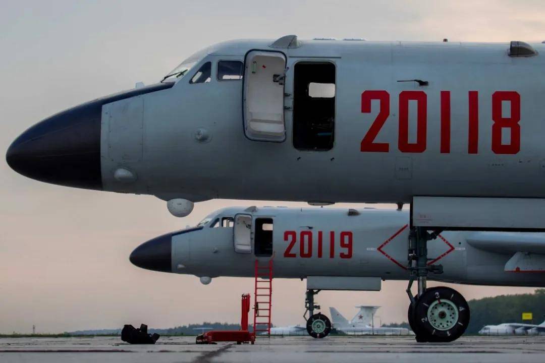 軍迷熱議<strong></p>
<p>宏鑫機械設(shè)備有限公司
</strong>！《艦載武器》曝光四發(fā)轟-6改進(jìn)方案：航程14000公里？:宏鑫機械設(shè)備有限公司
