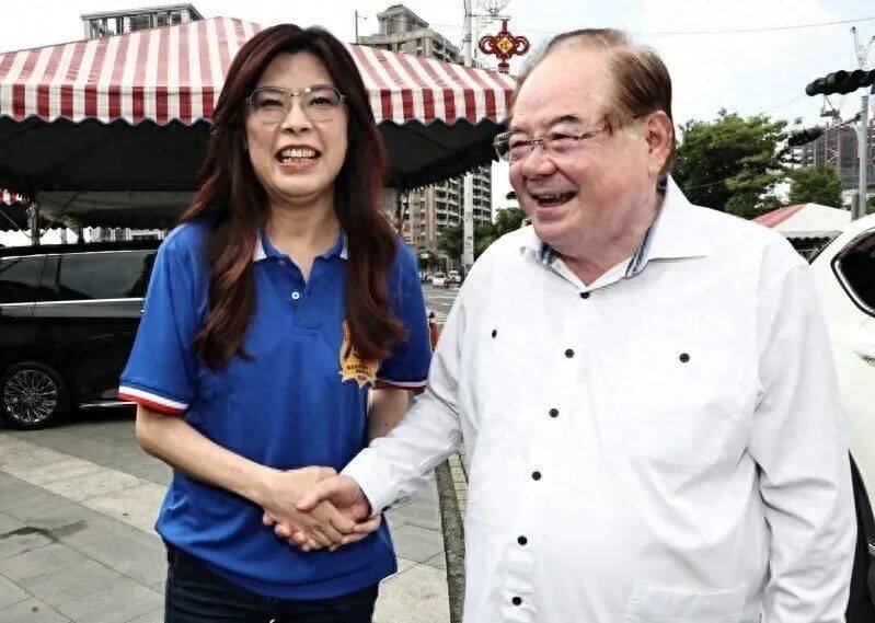 國民黨主席當(dāng)選人鄭麗文公布副主席、秘書長人選:宏鑫機(jī)械設(shè)備有限公司
